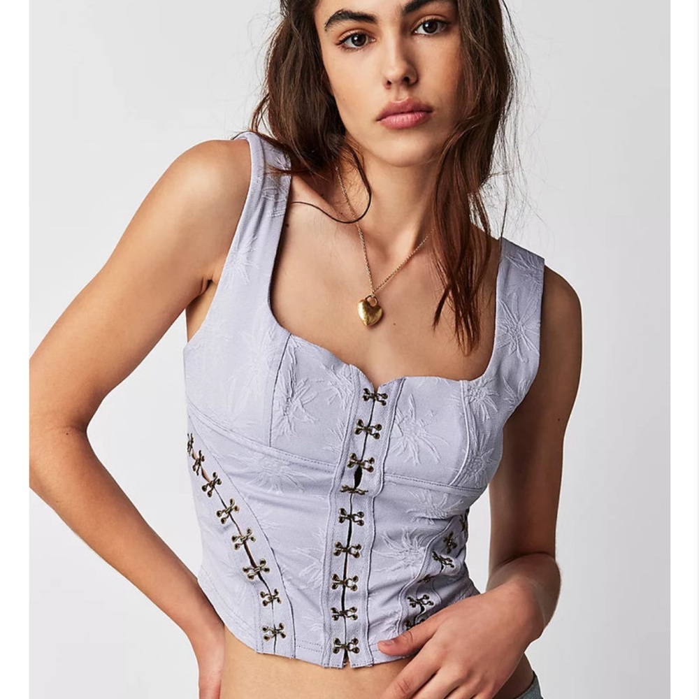 NWOT Free People ‘Don't Look Back Top’ in Chambray Blue Size Medium- never worn